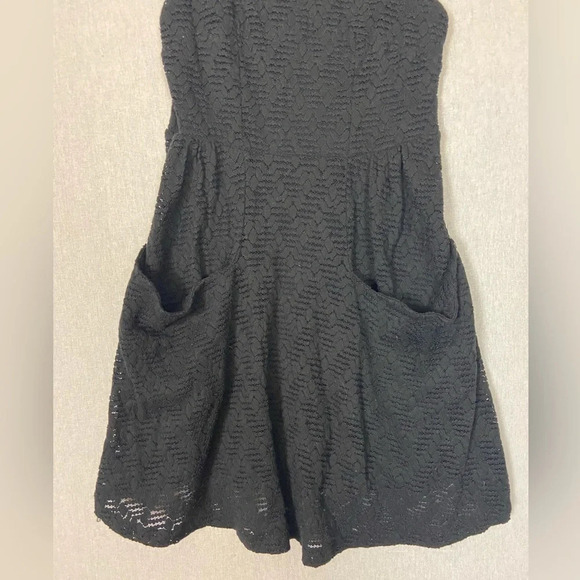 Free People black lace overlay pocket cut-out mini dress Sz XS - Picture 9 of 14